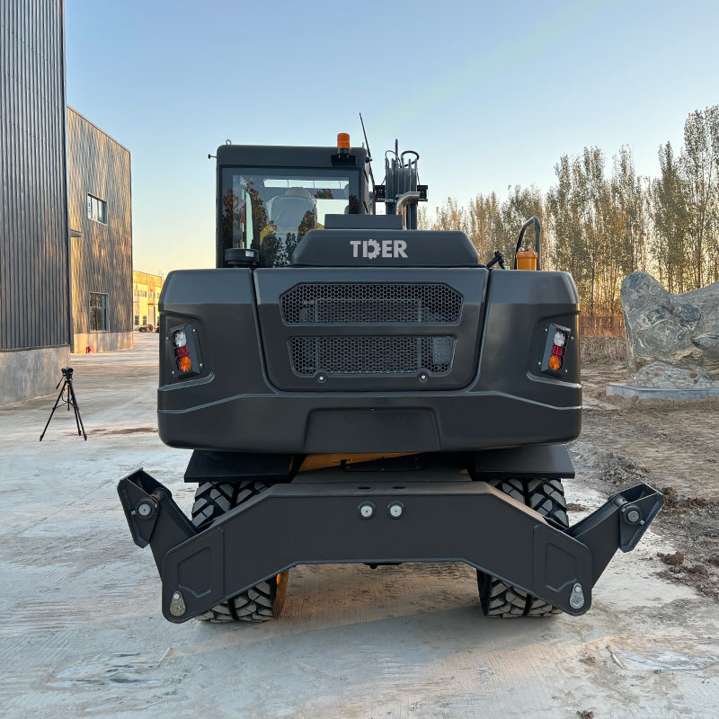 8 Ton Wheeled Excavator with Low Fuel Consumption