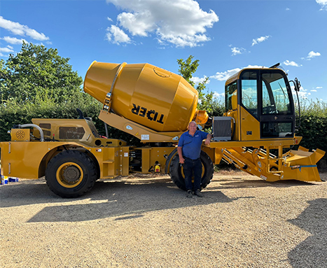 What Is a Self-Loading Concrete Mixer?