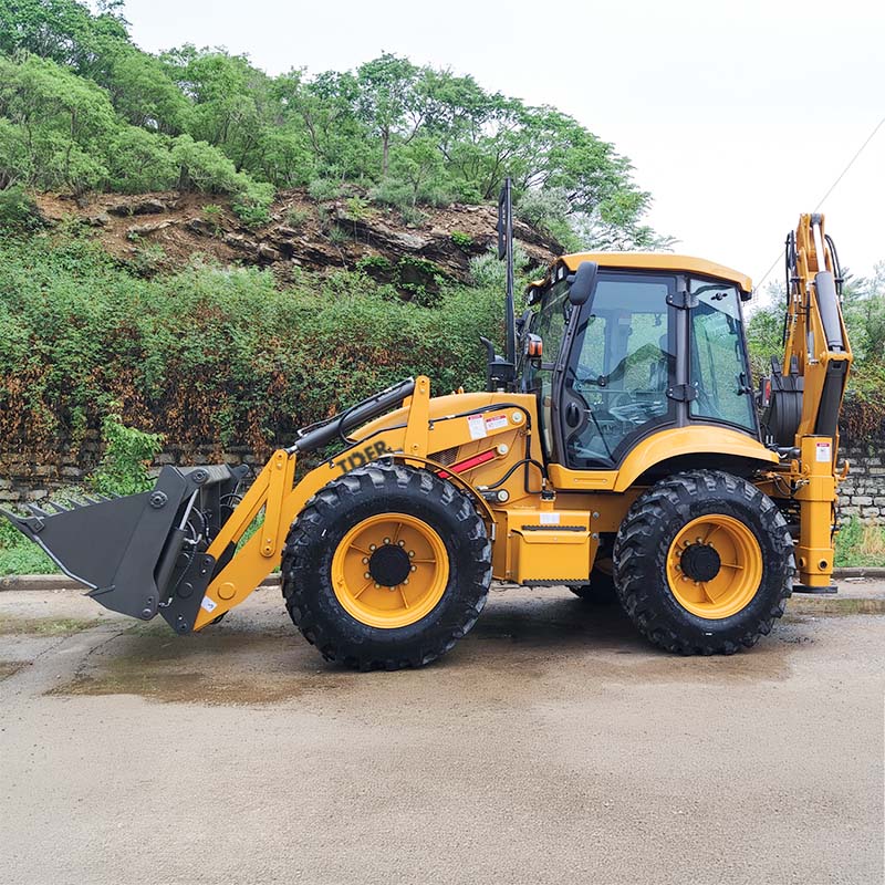 2.5 Ton Backhoe Loader with Three Steering Modes